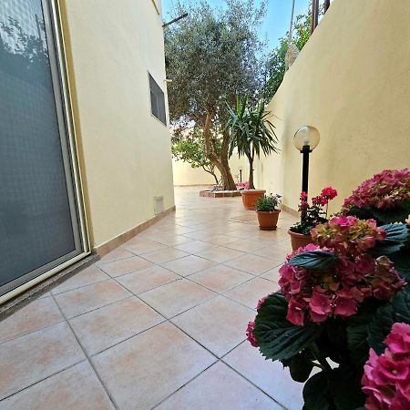 Valery House Apartment Cagliari Luaran gambar