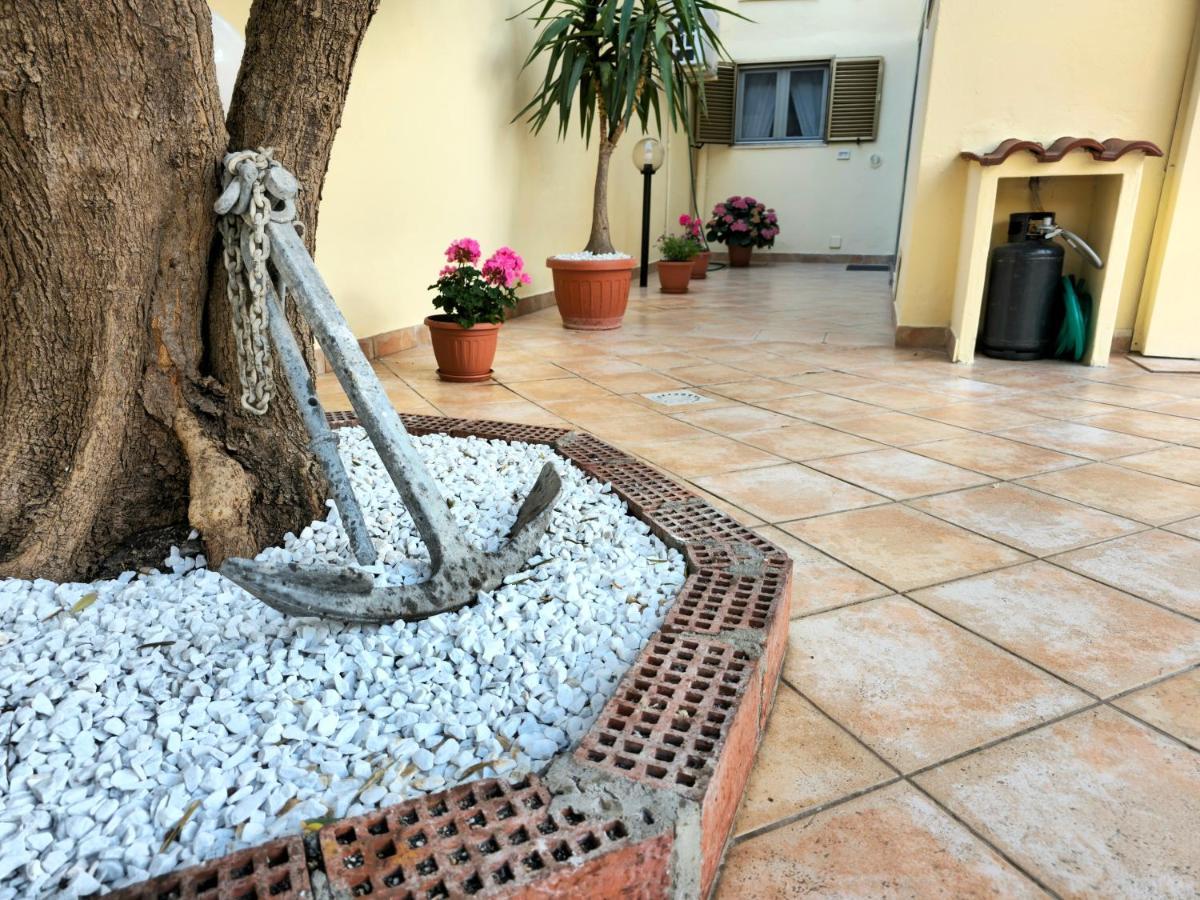 Valery House Apartment Cagliari Luaran gambar