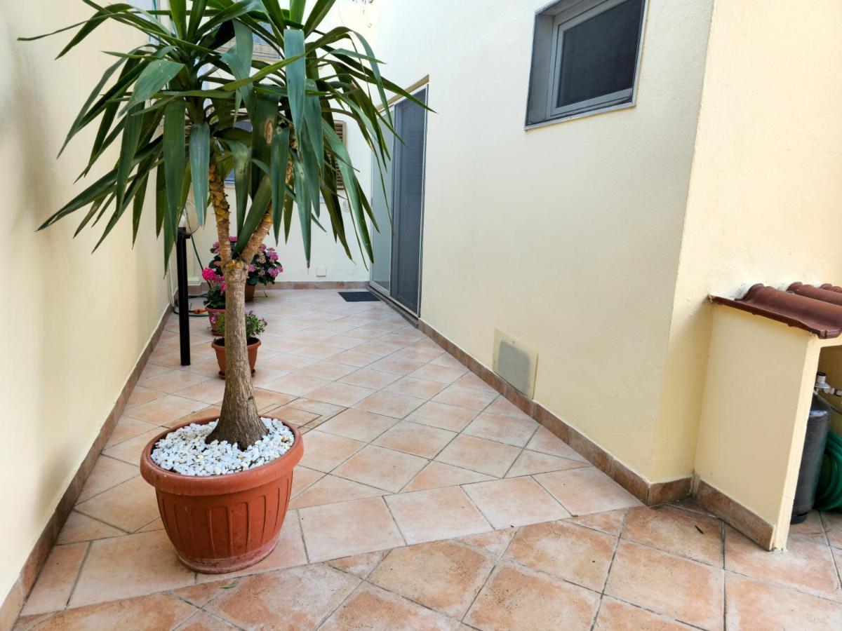 Valery House Apartment Cagliari Luaran gambar